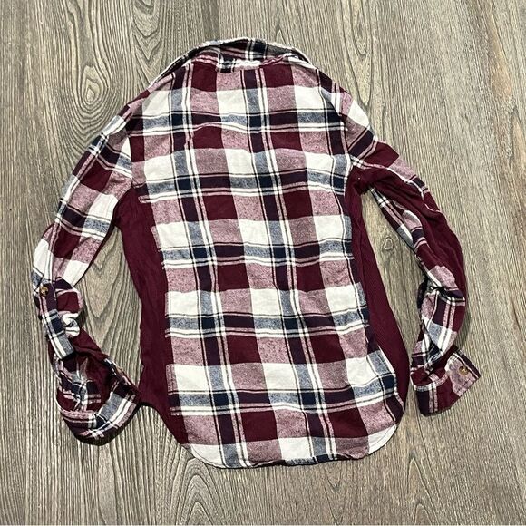 Polly & Esther Button Up Shirt Plaid Flannel Stretch Panel Burgundy Size Small - Picture 2 of 3